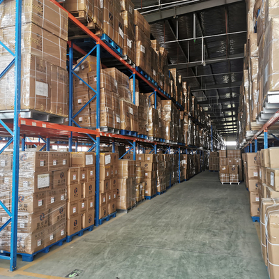 Steel Q235 Warehouse Pallet Racking Customized Width Large Capacity Storage Shelves