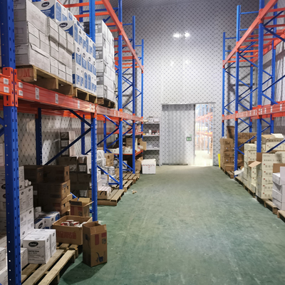 Steel Q235 Warehouse Pallet Racking Customized Width Large Capacity Storage Shelves