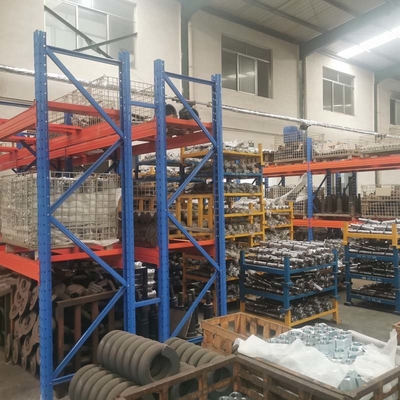 OEM Steel Warehouse Pallet Racking Pallet Storage Racks Maximize Space Solution Custom Color