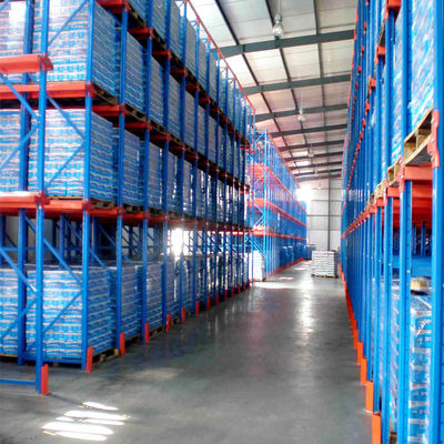 Sử dụng không gian cao Drive In Rack Pallet Rack Cửa hàng